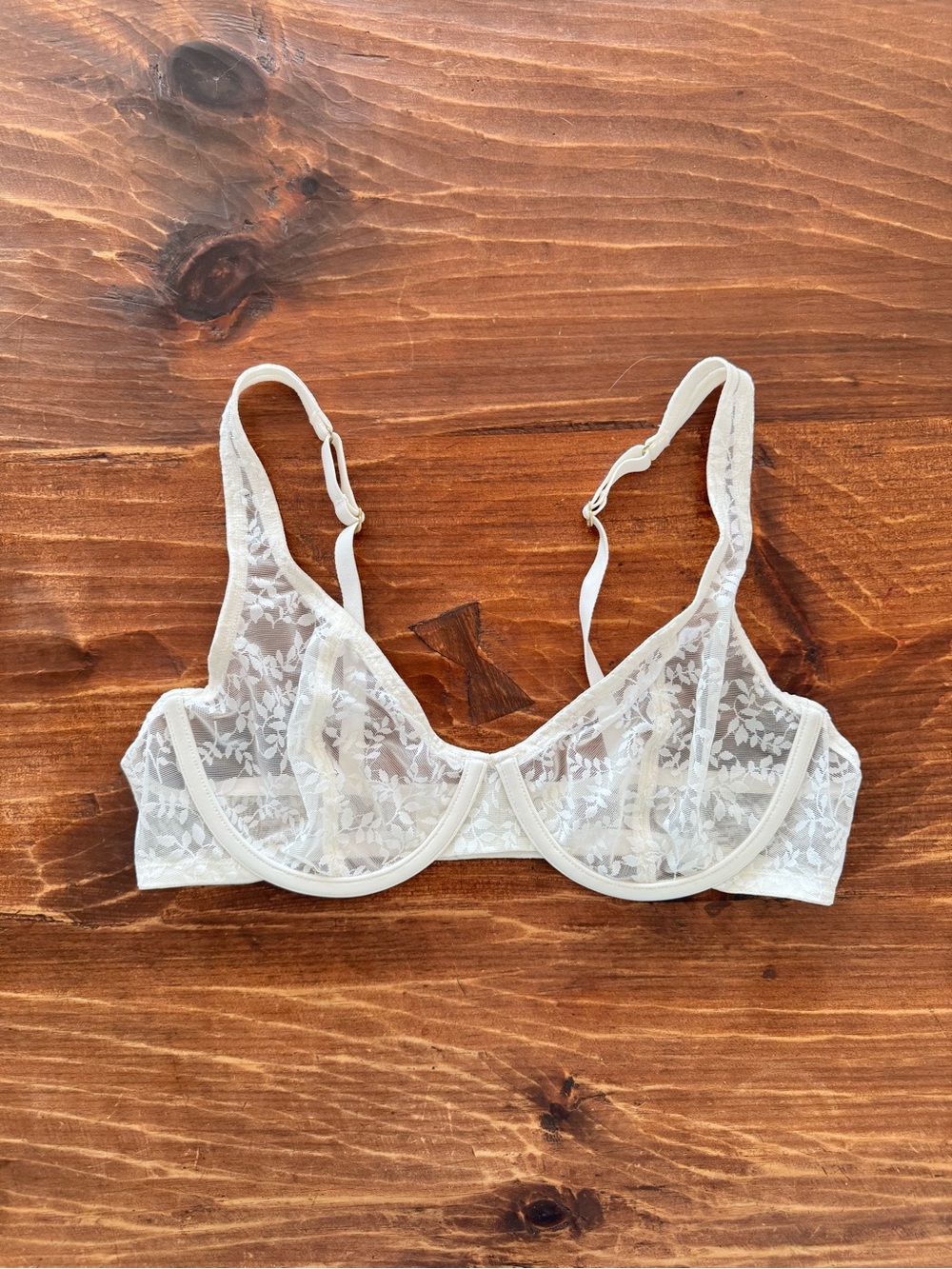 EUC CUUP Botanical Lace Underwire Bra 36C Cream